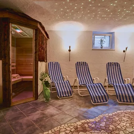 Belledonne & Bike In And Out, Zentrale Lage Ζόλντεν